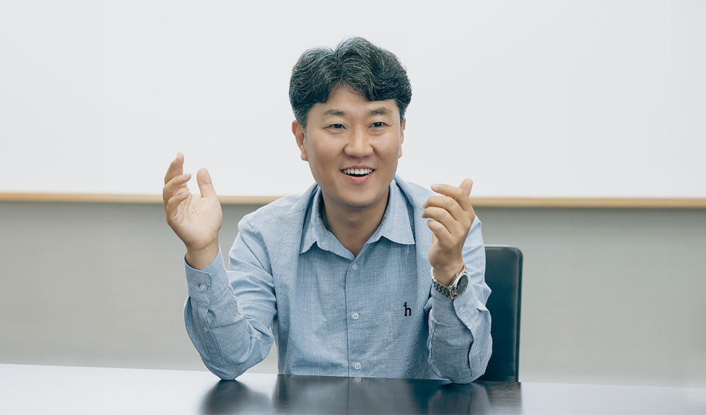 郑昌教副社长表示,公司的“一个团队”精神有助于迅速识别并解决问题 郑昌教副社长表示,公司的“一个团队”精神有助于迅速识别并解决问题