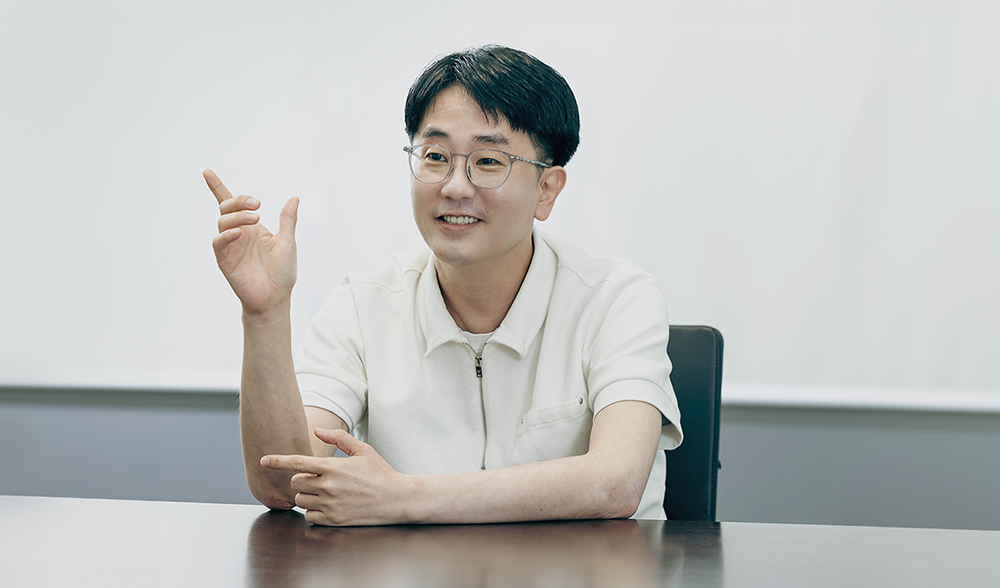 金亨洙副社长认为,与客户的紧密沟通对于DRAM的开发至关重要 金亨洙副社长认为,与客户的紧密沟通对于DRAM的开发至关重要