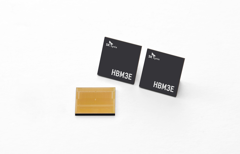 SK海力士超高性能AI存储器‘HBM3E’全球首次投入量产并开始向客户供货 SK海力士超高性能AI存储器‘HBM3E’全球首次投入量产并开始向客户供货