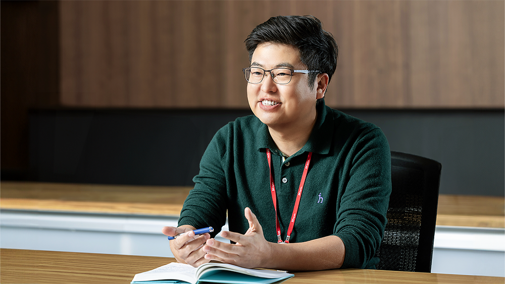 李副社长认为,团队协作是克服突发挑战的有效途径 李副社长认为,团队协作是克服突发挑战的有效途径